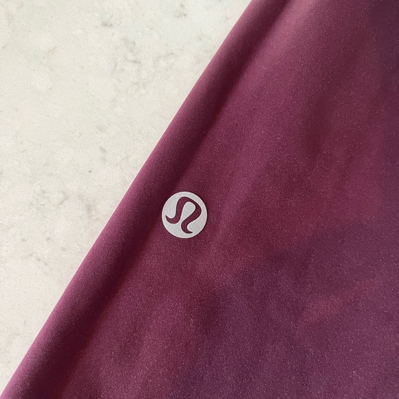 LULULEMON FAST AND FREE Crops 19” Size 6 - Picture 2 of 3